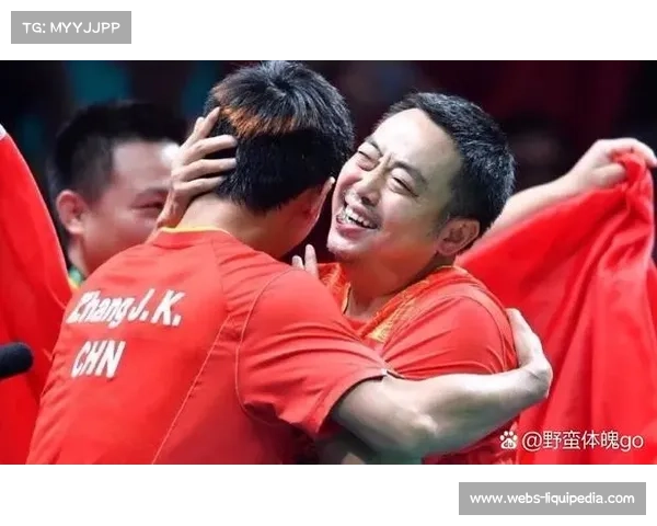 门将低级失误送礼，教练席一片愕然