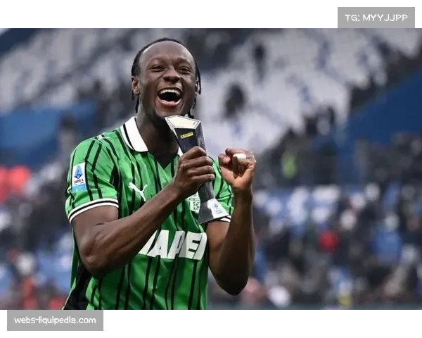 米兰派球探考察萨索洛中场伊斯梅尔，夏季转会市场提前布局